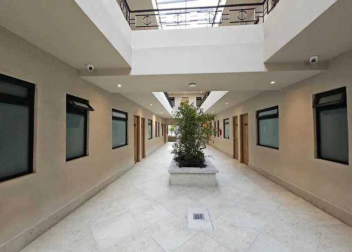 Unico La Hotel 3*