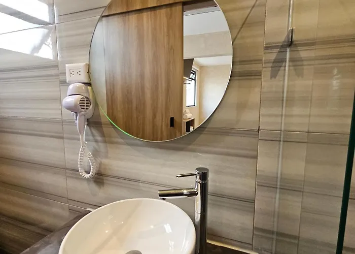 Unico La Hotel 3*